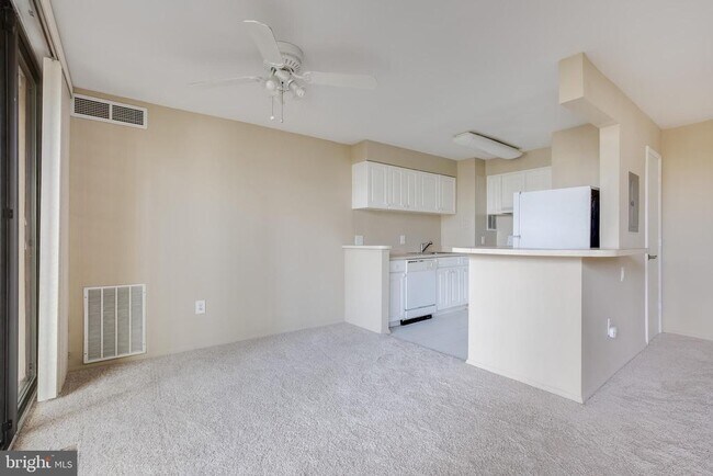 Photo - 8 S Van Dorn St Unit 303