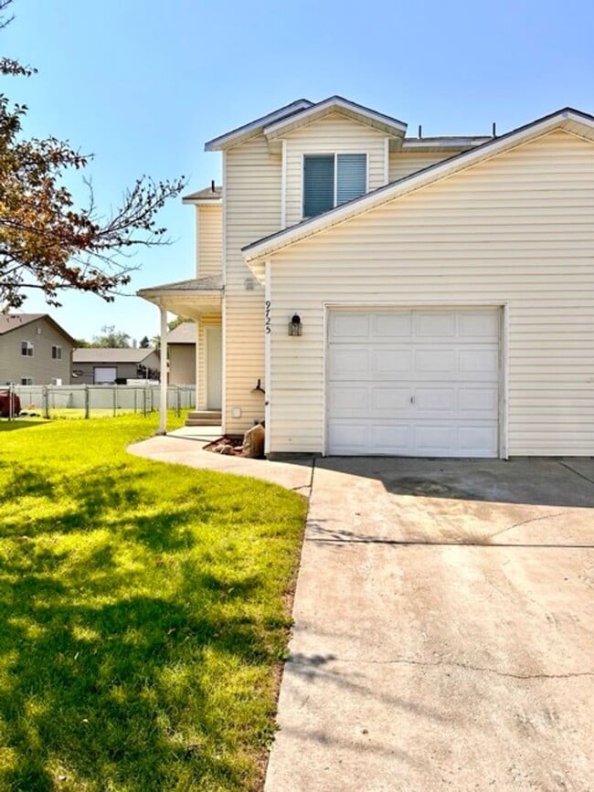 9725/9727 Eileen - 9725/9727 Eileen Apartment Unit 9725