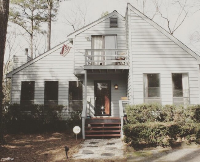 3 br, 2 bath House - 800 Fahey Circle - 3 br, 2 bath House - 800 Fahey Circle