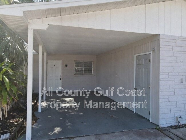 Photo - 4912 23rd St W