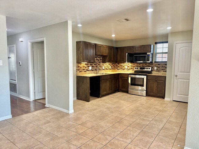 Photo - 2837 Spanish Bay Ln