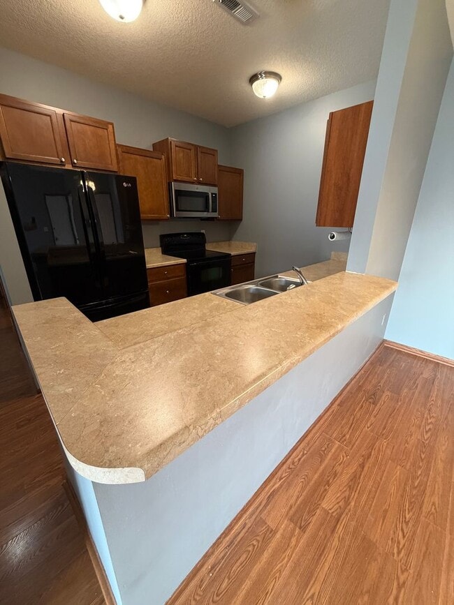 Building Photo - Comfort, Convenience & Location — 3-Bedroom Ankeny Condo