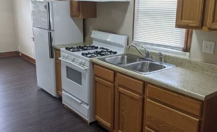 Photo - 502 Kerr Ave