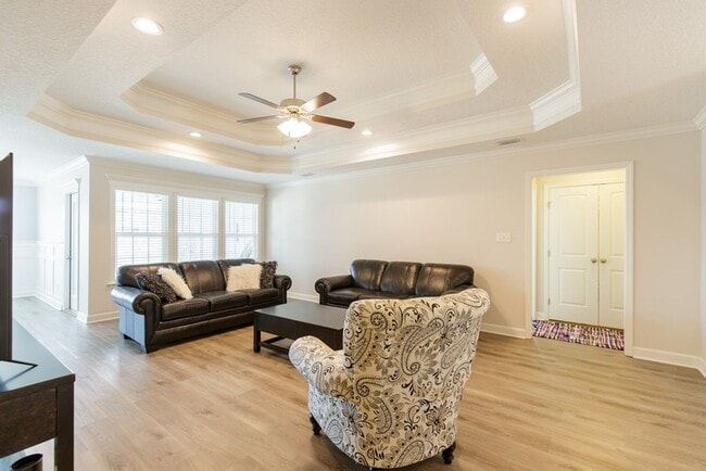 Photo - Beautiful 3-Bedroom Home with Modern Finishes and Outdoor Living in Nelson Hill NEAR the pond