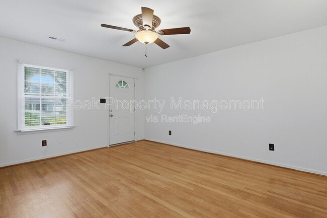 Photo - 3322 Woodrow Ave