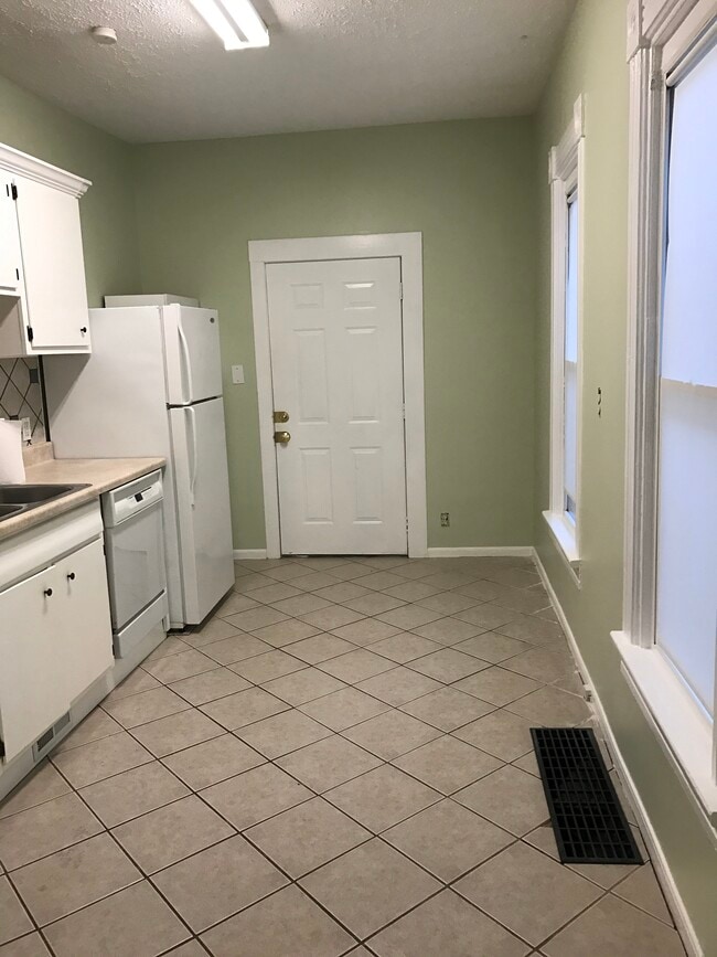 Photo - 213 Burns Ave