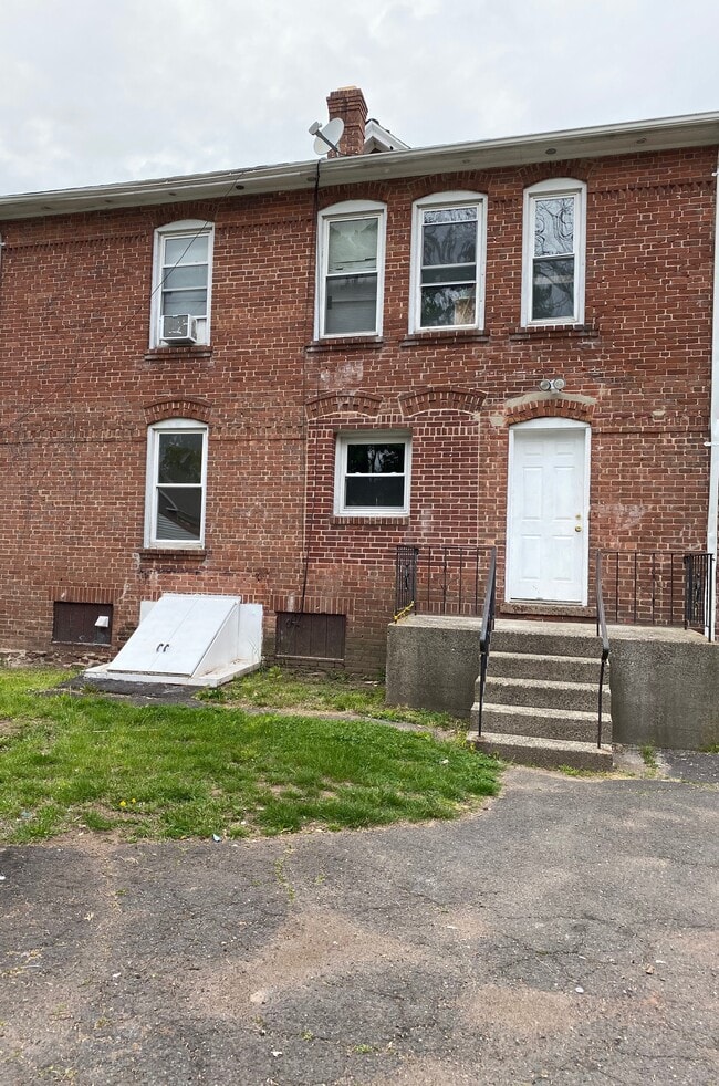 Photo - 24 Garden St Unit 2nd floor