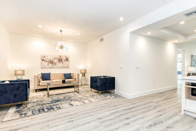 Regency Holt Apartments
