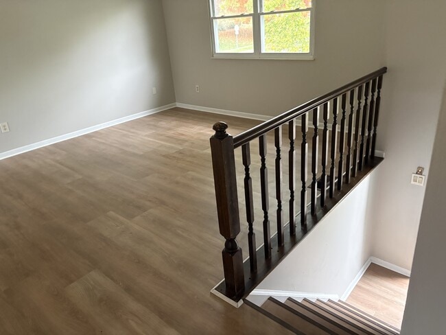 Photo - 1375 Firethorne Dr