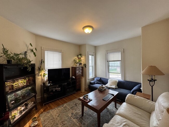 Photo - 33 Belmont St Unit 3