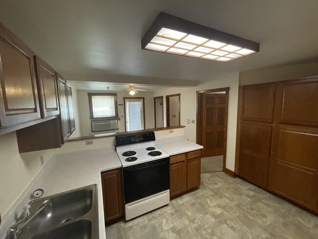 Photo - 214 Wood St Unit 1