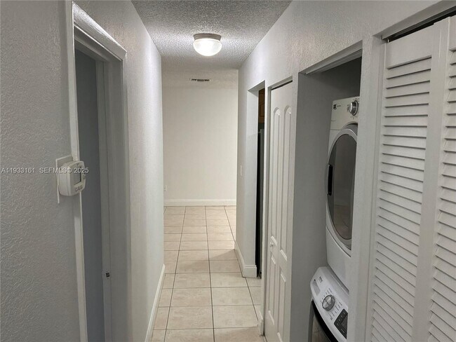 Photo - 6051 10th Ave N Unidad 233