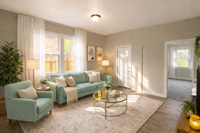 Photo - 1750 S Olive St