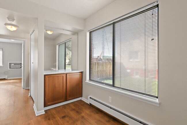 Photo - 2101 Franklin