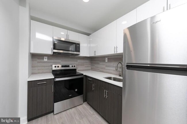 Building Photo - 4247 Locust St Unit 0B-808 Rental