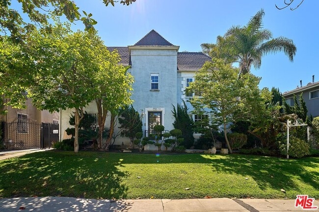 Photo - 732 S Plymouth Blvd Condo Unit B