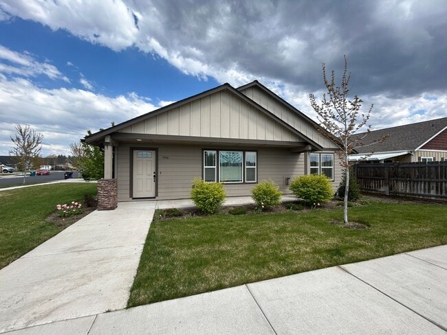 3 Bedroom / 2 Bathroom on Corner Lot with ... - 3 Bedroom / 2 Bathroom on Corner Lot with ... Casa