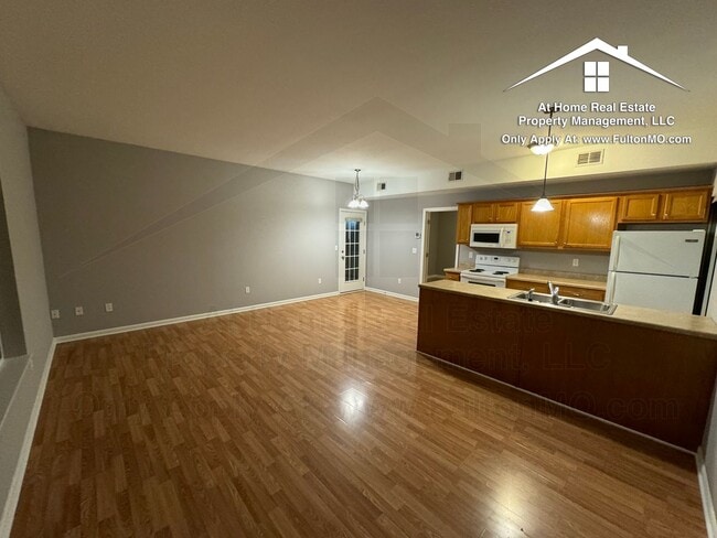 Photo - 211 N Main St Unidad 211-A North Main Street