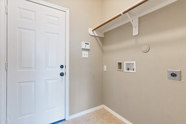 Photo - 9104 N Green River Dr