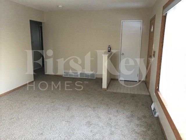 Photo - 701 E 162nd Pl