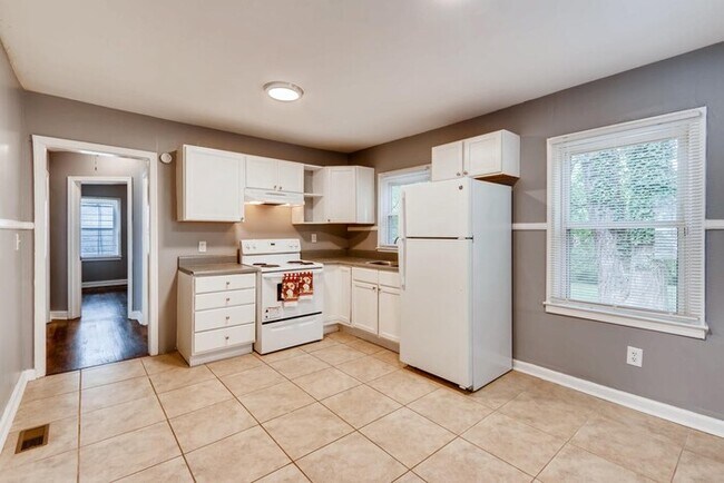 Photo - AGENT SHOWINGS ONLY - All Electric 2 bedro...