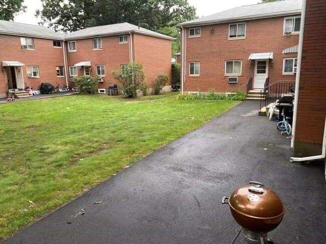 Photo - 97 Bishop Dr