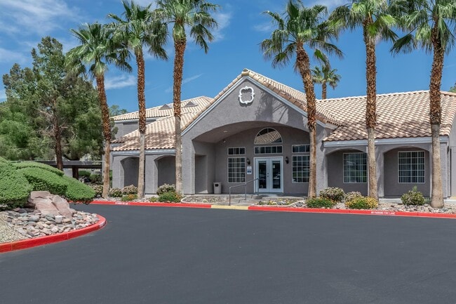 Photo - Flamingo Chateau