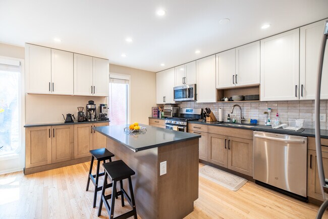 Photo - 1829 N Dayton St