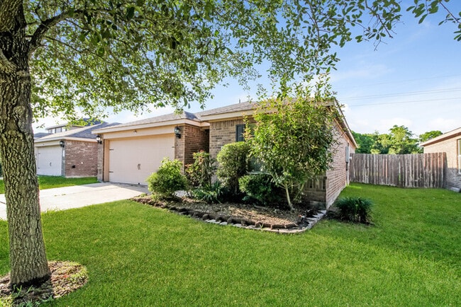 Photo - 2107 Golden Topaz Dr
