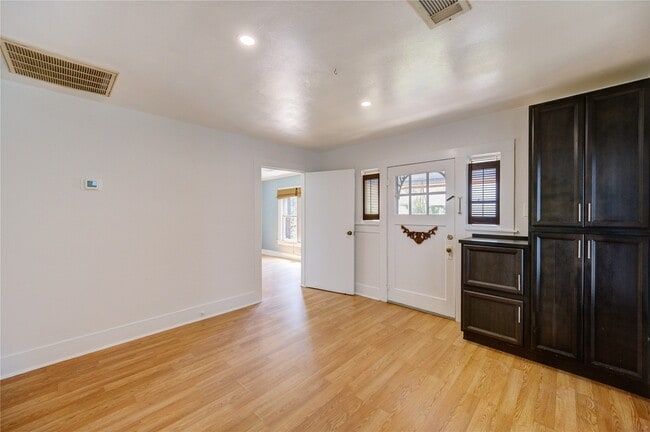 Photo - 511 Fugate St