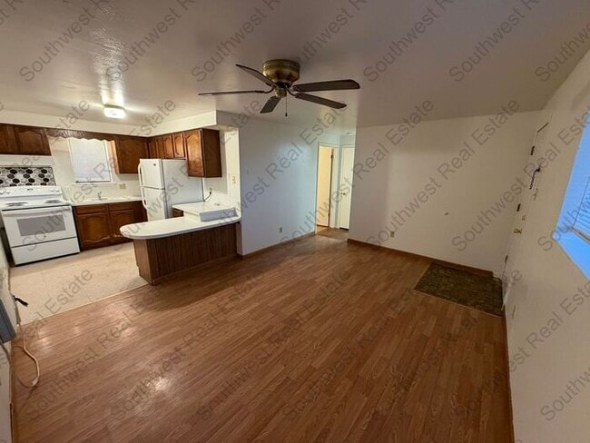 Photo - Nice 1 bedroom 1 bathroom apartment all bills paid.