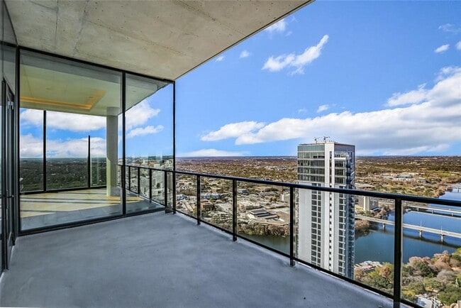 Photo - 610 Davis St Unidad 5103