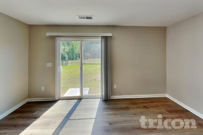 Photo - 2503 Trollinger Dr