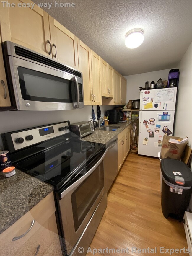 Building Photo - 94 Beacon St Unit #66