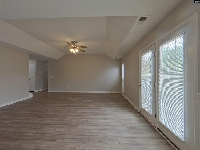 Photo - 608 Cottontail Ct N