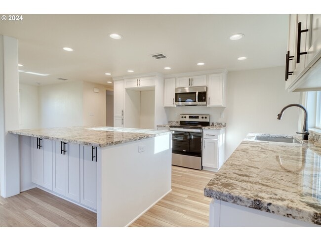 Photo - 33871 NE Blossom Dr