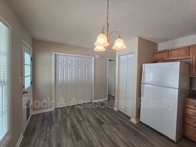 Photo - 108 Maple Grove Ct