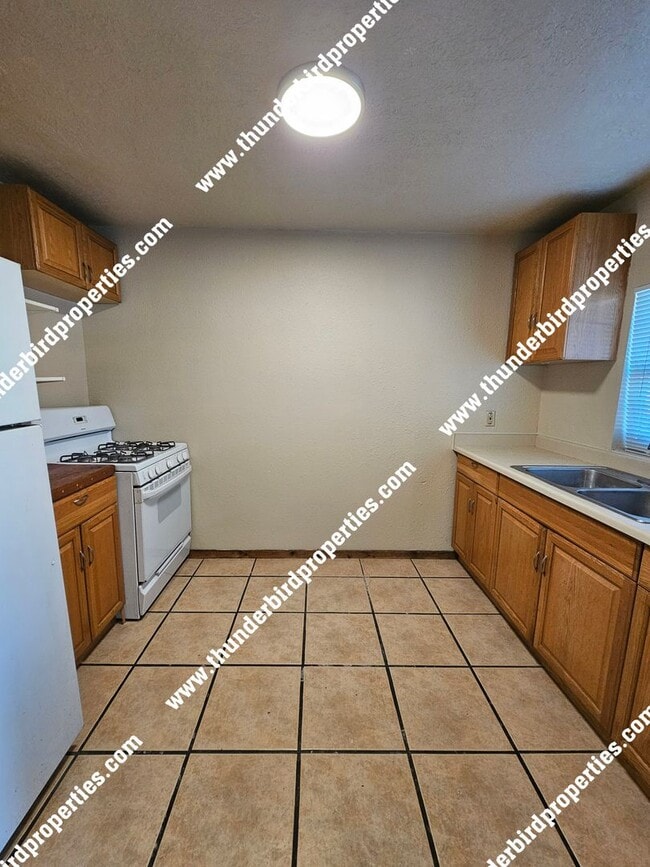 Photo - 4700 Central Ave SW Unit #B