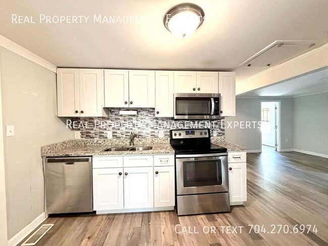 Photo - 4608 McClure Rd