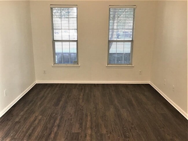 Photo - 15207 Henderson Point Dr