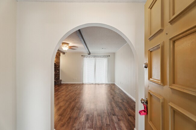 Photo - 2904 E Fort Worth St