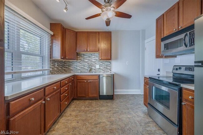 3806 Liggett Dr