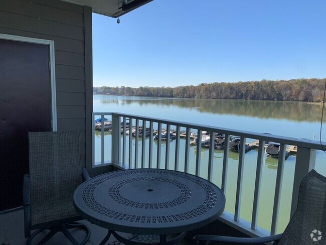 Building Photo - 2BR/2BA WATERFRONT Condo for Rent in Charl... Unit 8