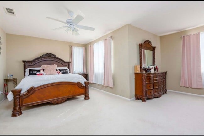 Photo - 6882 Contes St