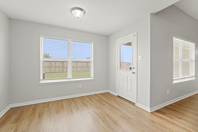 Photo - 7126 Montclair Peak Ln