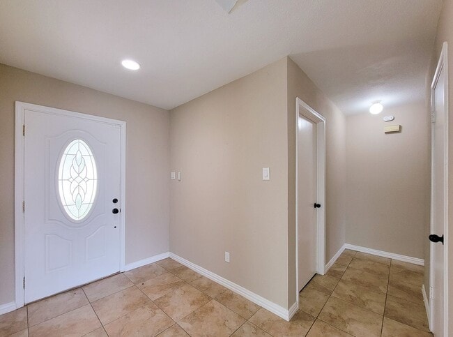 Photo - BEAUTIFUL 3 BEDROOM 2 BATH UPDATED HOME WI...