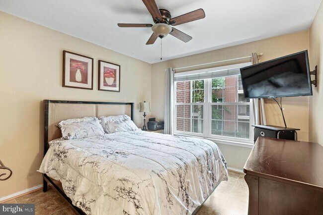 Photo - 3304 Wyndham Cir Unit 235