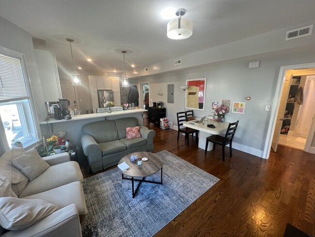 Photo - Very nice 3 bed 2 bath in Somerville... Don't miss out!