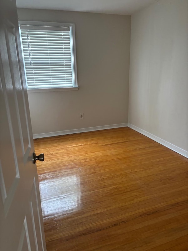 Photo - 201 Lockart Terrace