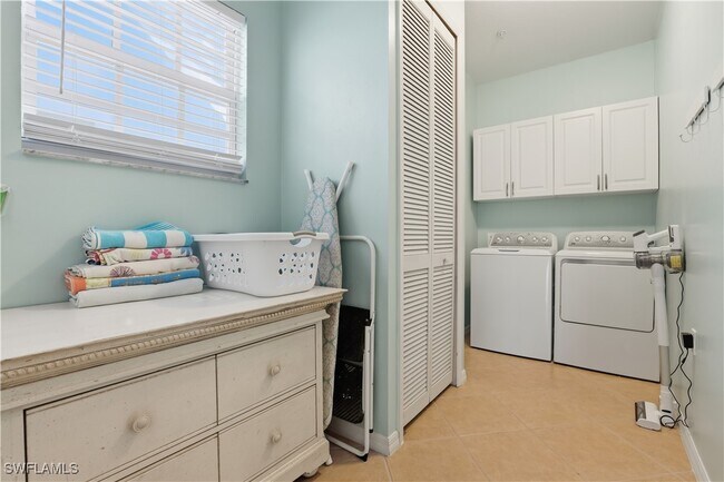 Building Photo - 1214 Sweetwater Ln